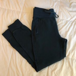 Lululemon jogger Sz 4
